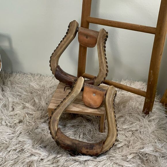 Pair Of Distressed Rawhide Stirrups For Rustic Ranch Farm Wall Home Decor - Picture 1 of 17
